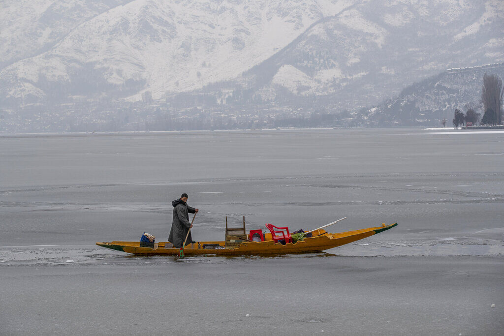 APTOPIX India Kashmir Weather
